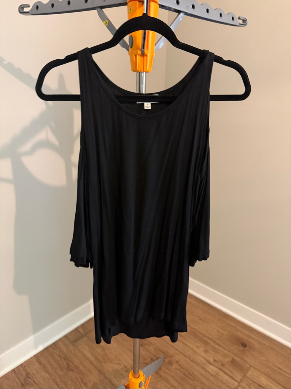 Umgee Black Cold-Shoulder Tunic Top